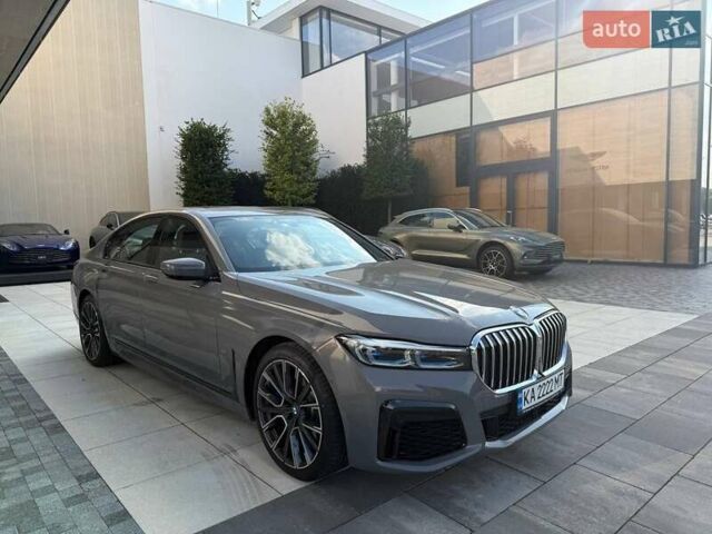 Серый БМВ 7 Серия, объемом двигателя 2.99 л и пробегом 8 тыс. км за 86000 $, фото 1 на Automoto.ua
