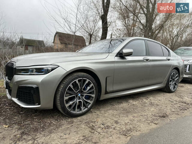 Сірий БМВ 7 Серія, об'ємом двигуна 3 л та пробігом 63 тис. км за 79500 $, фото 1 на Automoto.ua