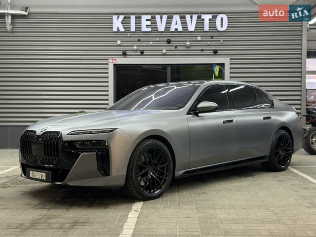 Сірий БМВ 7 Серія, об'ємом двигуна 4.4 л та пробігом 37 тис. км за 125000 $, фото 1 на Automoto.ua