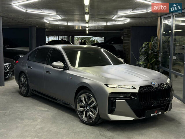 БМВ 7 Серия 2023 в Одессе на Automoto.ua Серый БМВ 7 Серия, объемом двигателя 3 л и пробегом 1 тыс. км за 133000 $, фото 1 на Automoto.ua