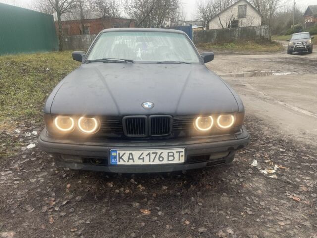 Синий БМВ 7 Серия, объемом двигателя 3.4 л и пробегом 300 тыс. км за 2000 $, фото 1 на Automoto.ua