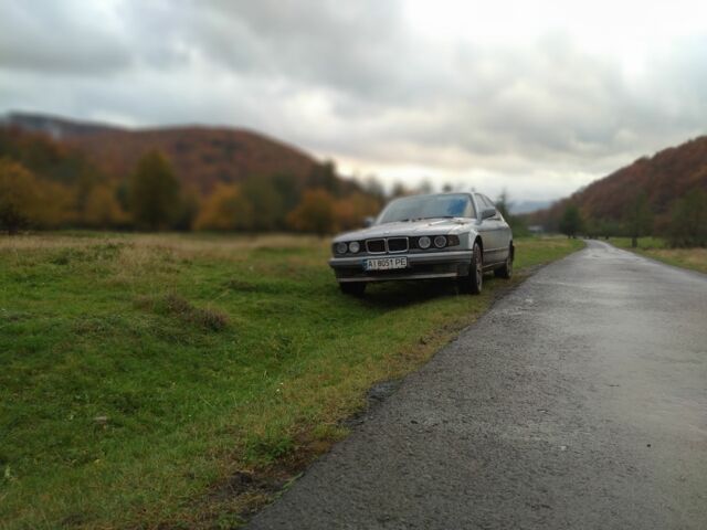 Синій БМВ 7 Серія, об'ємом двигуна 3 л та пробігом 345 тис. км за 2750 $, фото 1 на Automoto.ua