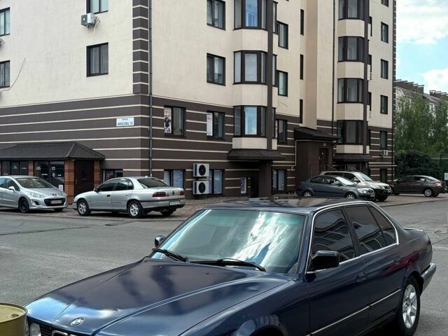 Синий БМВ 7 Серия, объемом двигателя 3 л и пробегом 426 тыс. км за 1900 $, фото 1 на Automoto.ua