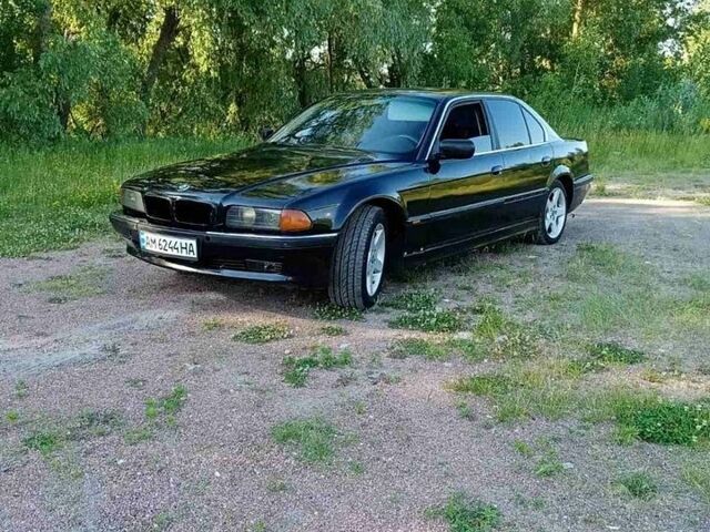 Синий БМВ 7 Серия, объемом двигателя 3 л и пробегом 396 тыс. км за 3000 $, фото 1 на Automoto.ua
