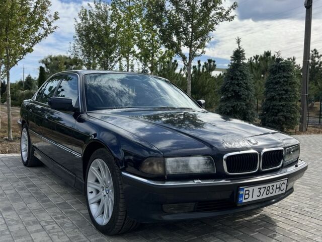 Синий БМВ 7 Серия, объемом двигателя 3 л и пробегом 100 тыс. км за 3500 $, фото 1 на Automoto.ua
