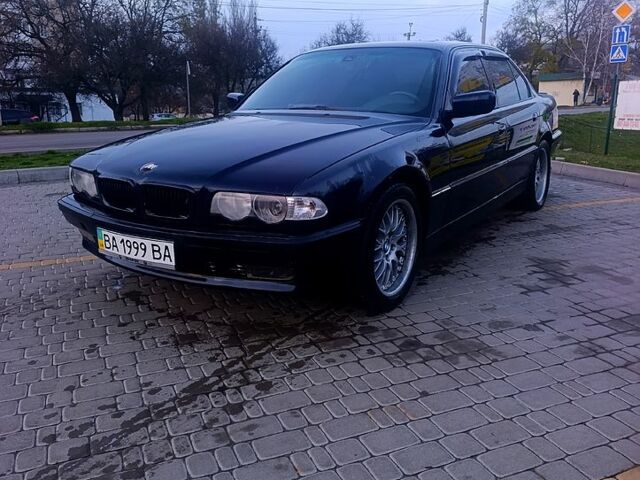 Синій БМВ 7 Серія, об'ємом двигуна 3.5 л та пробігом 298 тис. км за 4200 $, фото 1 на Automoto.ua