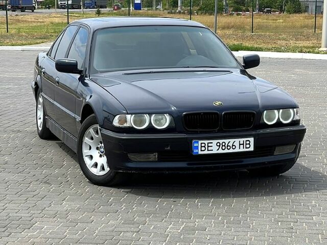 Синий БМВ 7 Серия, объемом двигателя 2.8 л и пробегом 479 тыс. км за 2300 $, фото 1 на Automoto.ua