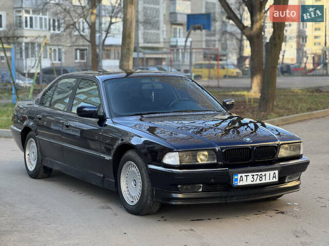 Синий БМВ 7 Серия, объемом двигателя 3.5 л и пробегом 394 тыс. км за 5299 $, фото 1 на Automoto.ua
