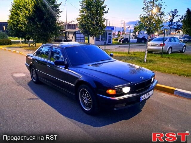 Синий БМВ 7 Серия, объемом двигателя 4.4 л и пробегом 0 тыс. км за 4000 $, фото 1 на Automoto.ua