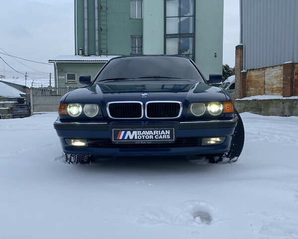 Синій БМВ 7 Серія, об'ємом двигуна 3 л та пробігом 192 тис. км за 8888 $, фото 1 на Automoto.ua