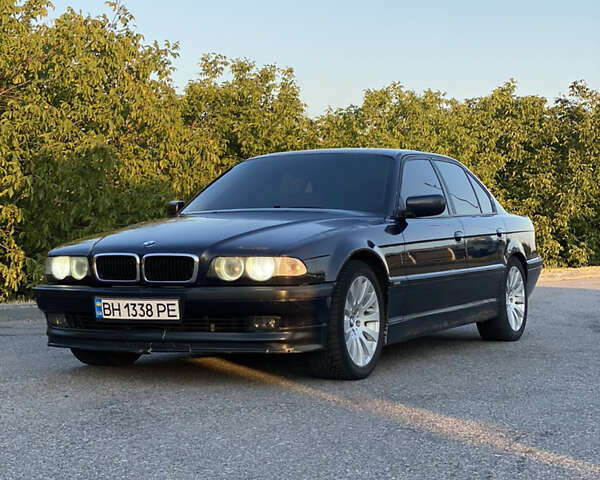 Синий БМВ 7 Серия, объемом двигателя 3 л и пробегом 346 тыс. км за 4800 $, фото 1 на Automoto.ua