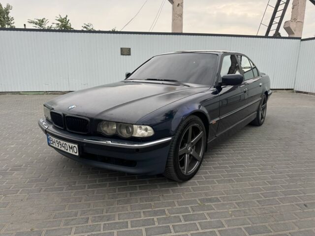 Синий БМВ 7 Серия, объемом двигателя 3 л и пробегом 390 тыс. км за 3911 $, фото 1 на Automoto.ua