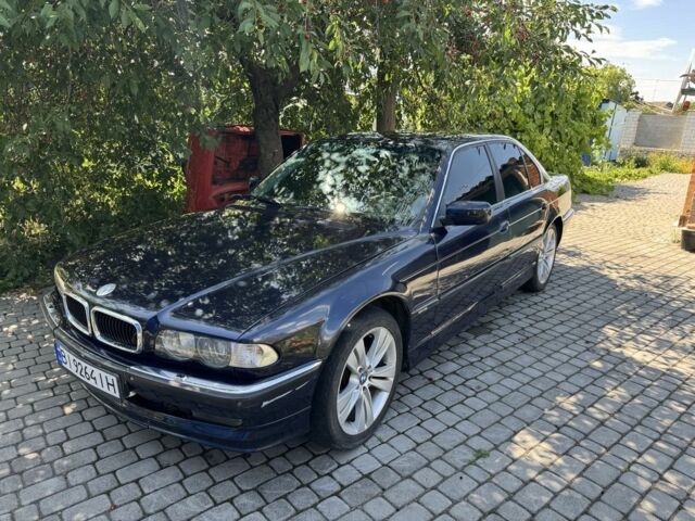 Синій БМВ 7 Серія, об'ємом двигуна 4.4 л та пробігом 300 тис. км за 3000 $, фото 1 на Automoto.ua