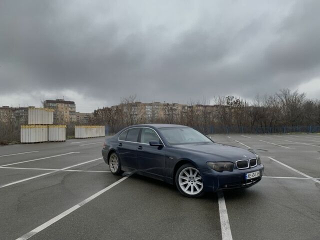 Синій БМВ 7 Серія, об'ємом двигуна 3.6 л та пробігом 400 тис. км за 5500 $, фото 1 на Automoto.ua
