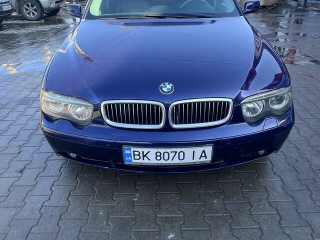 Синій БМВ 7 Серія, об'ємом двигуна 3 л та пробігом 500 тис. км за 5500 $, фото 1 на Automoto.ua