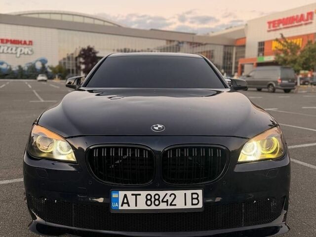 Синий БМВ 7 Серия, объемом двигателя 3 л и пробегом 303 тыс. км за 9500 $, фото 1 на Automoto.ua