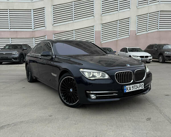 Синий БМВ 7 Серия, объемом двигателя 3 л и пробегом 299 тыс. км за 17900 $, фото 1 на Automoto.ua