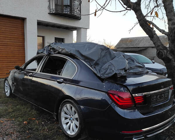Синий БМВ 7 Серия, объемом двигателя 3 л и пробегом 600 тыс. км за 7500 $, фото 1 на Automoto.ua