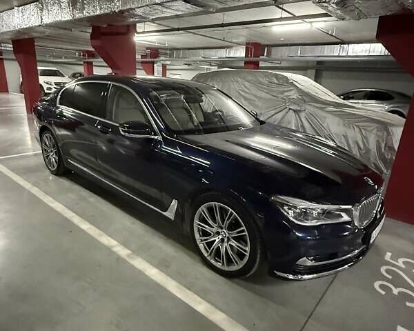 Синий БМВ 7 Серия, объемом двигателя 2.99 л и пробегом 105 тыс. км за 52999 $, фото 1 на Automoto.ua