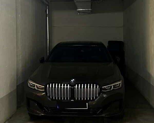 Синий БМВ 7 Серия, объемом двигателя 3 л и пробегом 11 тыс. км за 52000 $, фото 1 на Automoto.ua