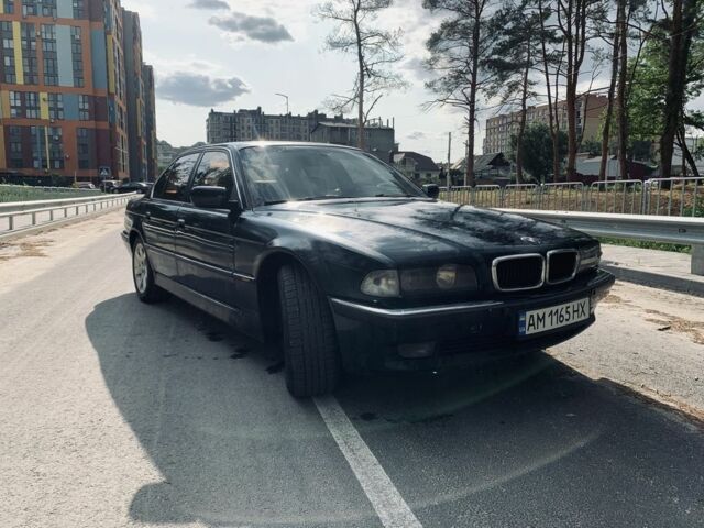 Зелений БМВ 7 Серія, об'ємом двигуна 2.5 л та пробігом 304 тис. км за 4500 $, фото 1 на Automoto.ua