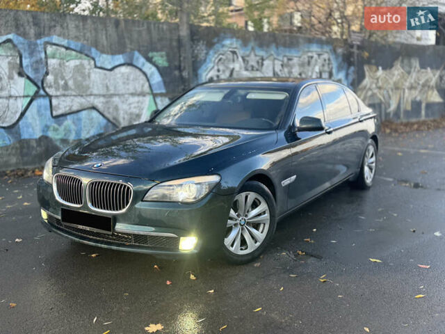 Зеленый БМВ 7 Серия, объемом двигателя 2.99 л и пробегом 247 тыс. км за 17850 $, фото 1 на Automoto.ua