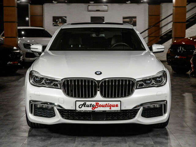 Белый БМВ 730, объемом двигателя 3 л и пробегом 51 тыс. км за 68000 $, фото 1 на Automoto.ua