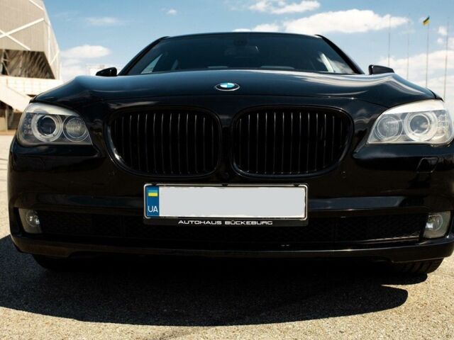 Чорний БМВ 730, об'ємом двигуна 3 л та пробігом 230 тис. км за 22000 $, фото 1 на Automoto.ua