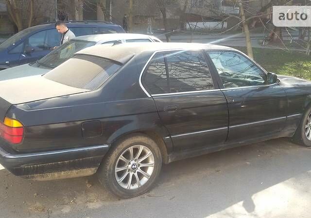 Зелений БМВ 730, об'ємом двигуна 3 л та пробігом 320 тис. км за 2250 $, фото 1 на Automoto.ua