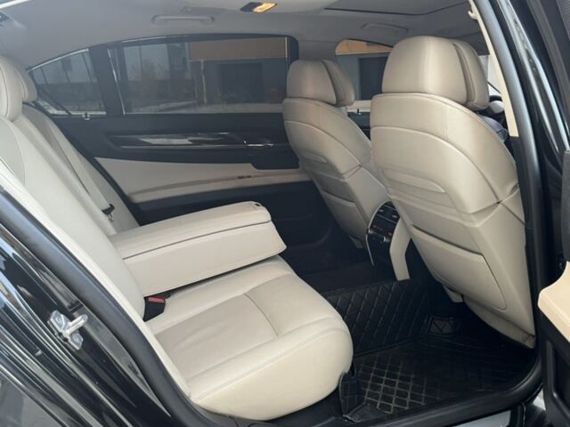 Черный БМВ 740, объемом двигателя 2.98 л и пробегом 0 тыс. км за 14500 $, фото 1 на Automoto.ua