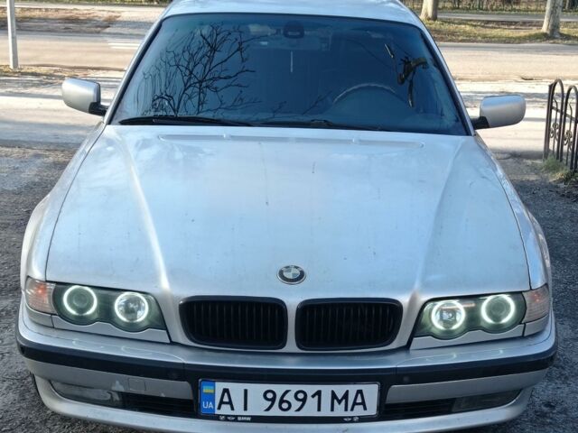 Сірий БМВ 740, об'ємом двигуна 4.4 л та пробігом 295 тис. км за 6000 $, фото 1 на Automoto.ua