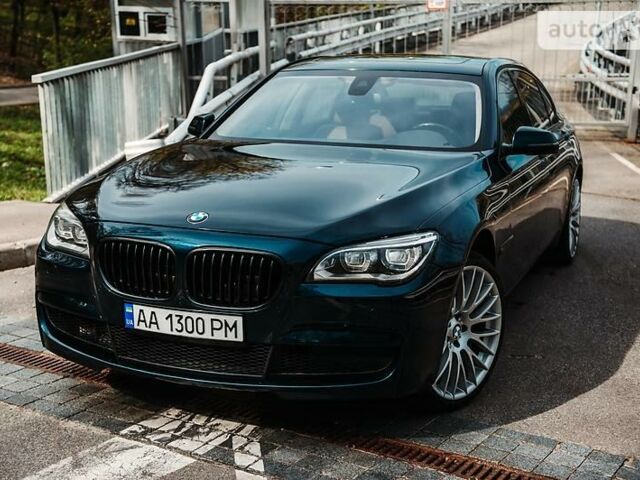 Синій БМВ 740, об'ємом двигуна 3 л та пробігом 121 тис. км за 25000 $, фото 1 на Automoto.ua