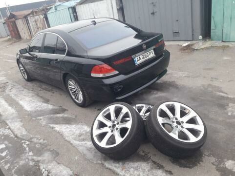 Чорний БМВ 745, об'ємом двигуна 4.5 л та пробігом 290 тис. км за 10900 $, фото 1 на Automoto.ua