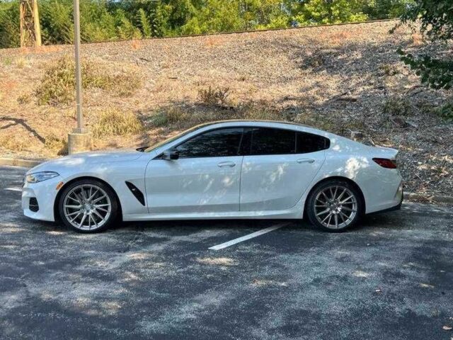 Белый БМВ 8 Серия, объемом двигателя 4.4 л и пробегом 32 тыс. км за 25400 $, фото 1 на Automoto.ua