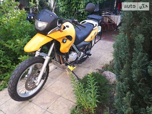 БМВ Ф 2001 в Киеве на Automoto.ua Оранжевый БМВ Ф, объемом двигателя 0.6 л и пробегом 47 тыс. км за 3000 $, фото 1 на Automoto.ua