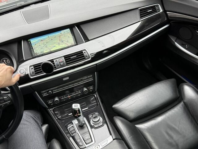 Серый БМВ Gran Turismo, объемом двигателя 3 л и пробегом 280 тыс. км за 391 $, фото 1 на Automoto.ua