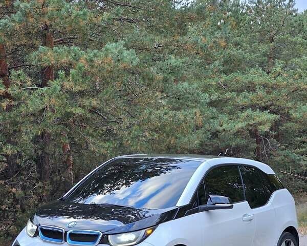 БМВ И3 2014 в Днепре (Днепропетровске) на Automoto.ua Белый БМВ И3, объемом двигателя 0 л и пробегом 145 тыс. км за 9200 $, фото 1 на Automoto.ua
