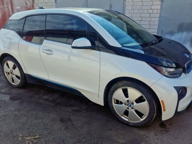 Белый БМВ И3, объемом двигателя 0 л и пробегом 74 тыс. км за 8750 $, фото 1 на Automoto.ua