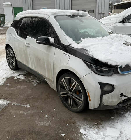 Белый БМВ И3, объемом двигателя 0.7 л и пробегом 157 тыс. км за 9000 $, фото 1 на Automoto.ua