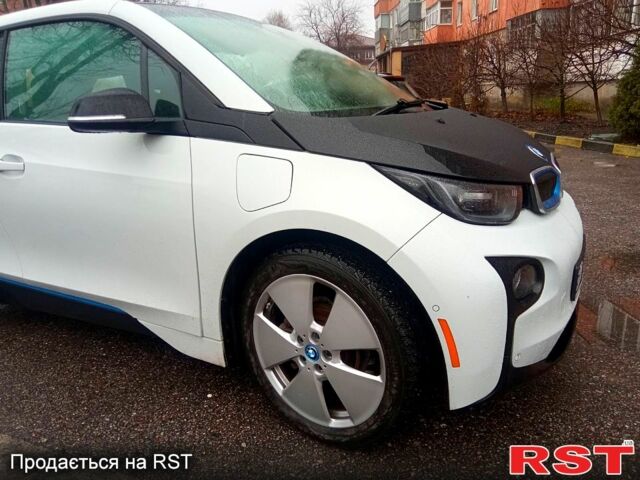 Белый БМВ И3, объемом двигателя 7 л и пробегом 84 тыс. км за 13000 $, фото 1 на Automoto.ua