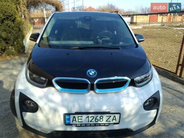 Белый БМВ И3, объемом двигателя 0 л и пробегом 102 тыс. км за 12000 $, фото 1 на Automoto.ua
