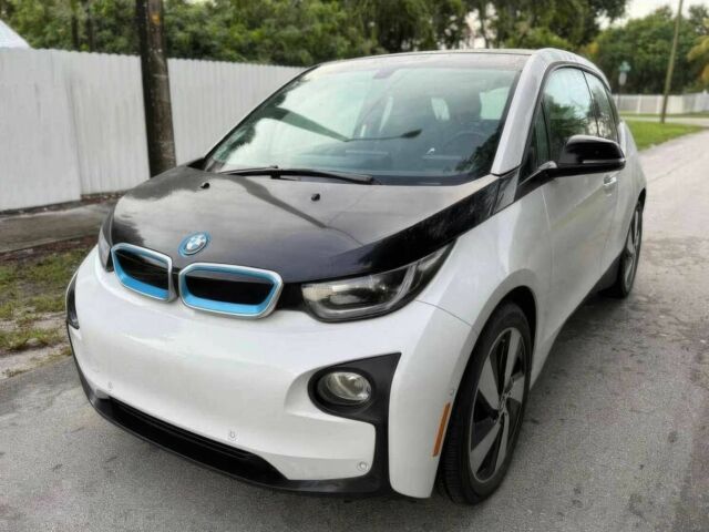 Белый БМВ И3, объемом двигателя 0 л и пробегом 59 тыс. км за 3900 $, фото 1 на Automoto.ua