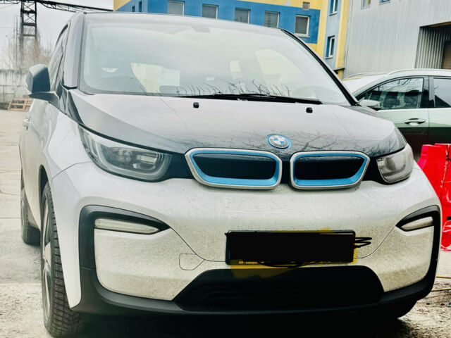 Белый БМВ И3, объемом двигателя 0 л и пробегом 53 тыс. км за 18000 $, фото 1 на Automoto.ua