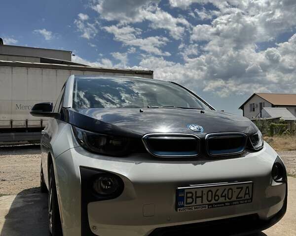 Белый БМВ И3, объемом двигателя 0 л и пробегом 108 тыс. км за 15300 $, фото 1 на Automoto.ua
