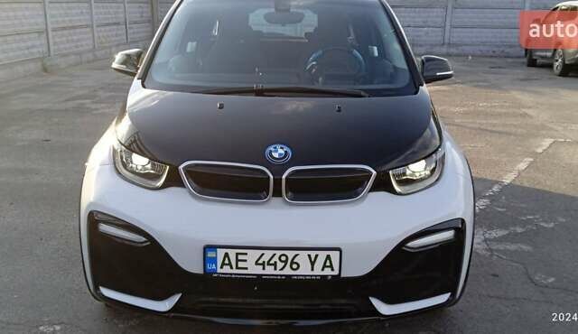 Белый БМВ И3, объемом двигателя 0 л и пробегом 46 тыс. км за 16500 $, фото 1 на Automoto.ua