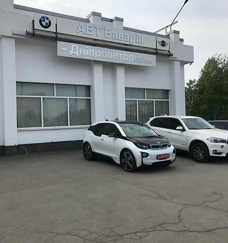 Білий БМВ І3, об'ємом двигуна 0.6 л та пробігом 6 тис. км за 44444 $, фото 1 на Automoto.ua