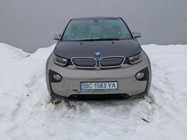 Бежевый БМВ И3, объемом двигателя 0 л и пробегом 112 тыс. км за 6500 $, фото 1 на Automoto.ua