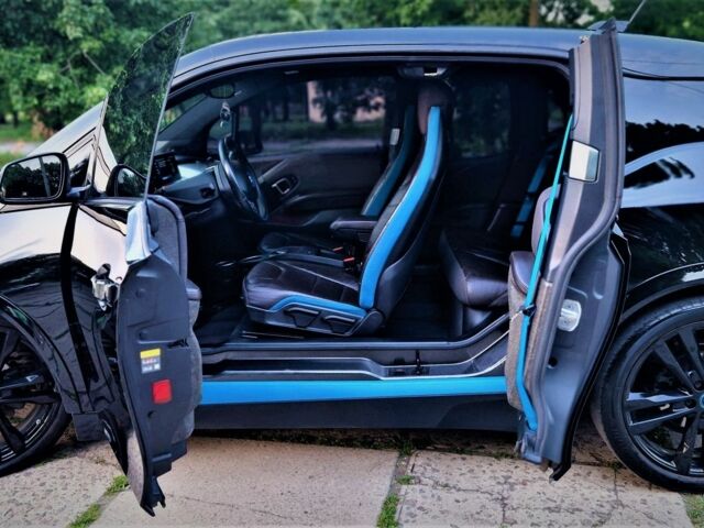 Черный БМВ И3, объемом двигателя 0 л и пробегом 67 тыс. км за 22500 $, фото 1 на Automoto.ua