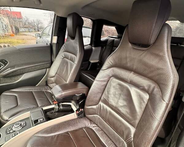 Черный БМВ И3, объемом двигателя 0.65 л и пробегом 82 тыс. км за 13500 $, фото 1 на Automoto.ua