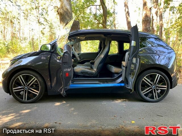 Черный БМВ И3, объемом двигателя 0 л и пробегом 950 тыс. км за 12000 $, фото 1 на Automoto.ua